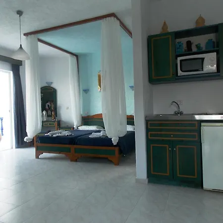 Annas Studios Livadia  Room photo